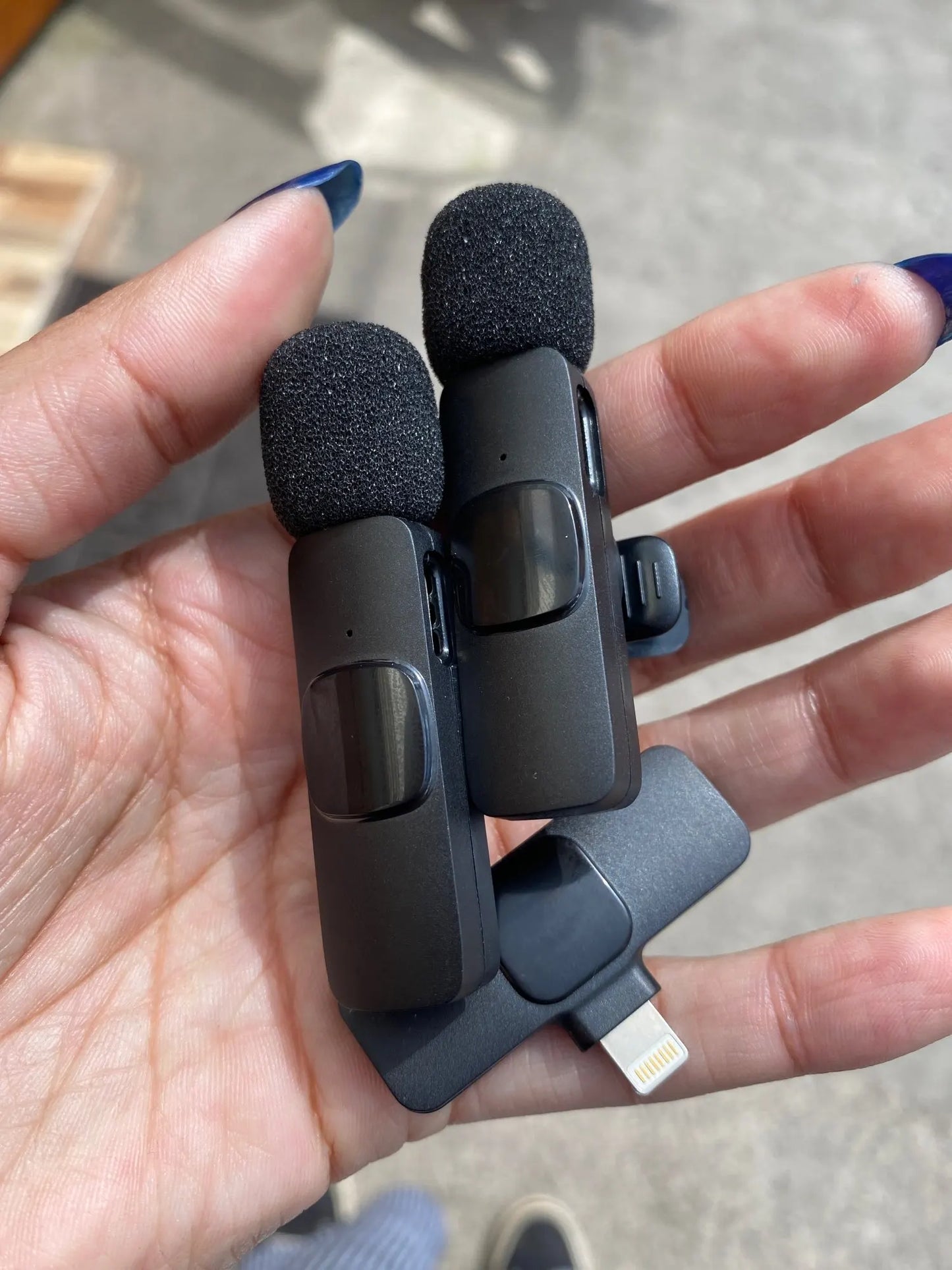 SmartClip LavMic: Broadcast Anywhere